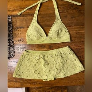 NEWPORT NEWS 2 PIECE SWIM SUIT